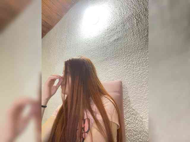 Pamela-Velvet webcam