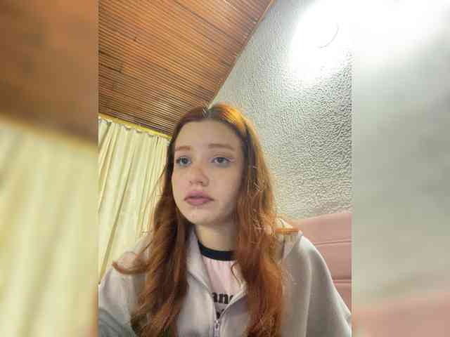 Pamela-Velvet webcam