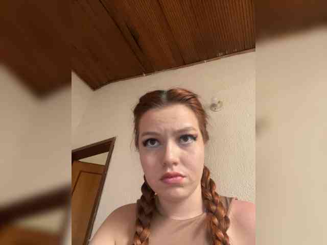 Pamela-Velvet Pamela-Velvet