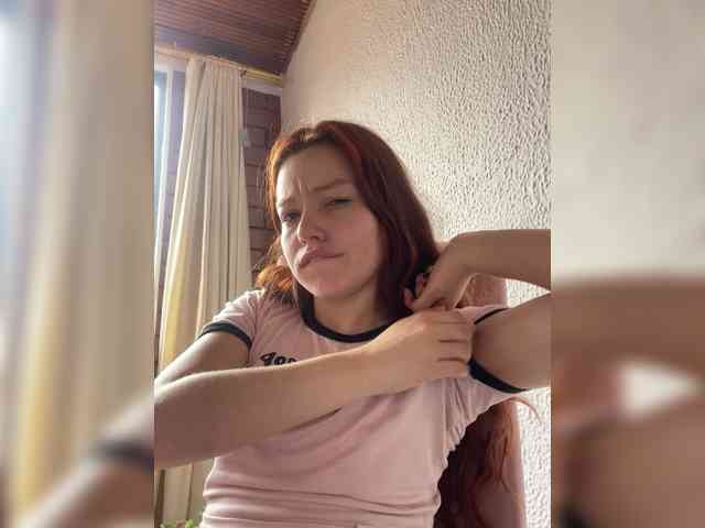 Pamela-Velvet webcam