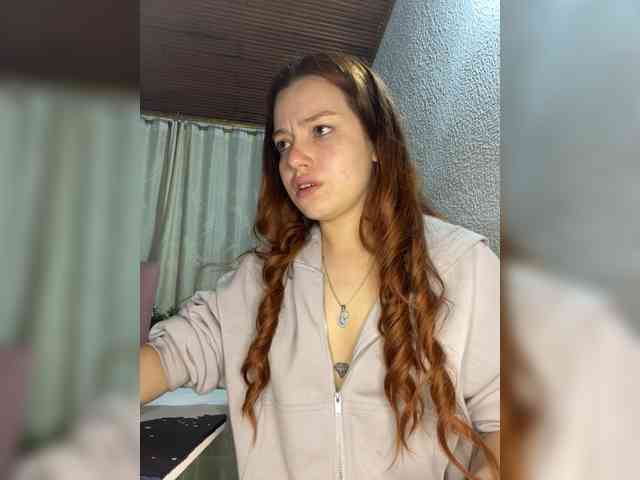 Pamela-Velvet webcam