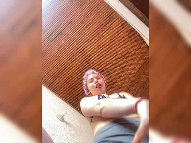 Pamela-Velvet webcam