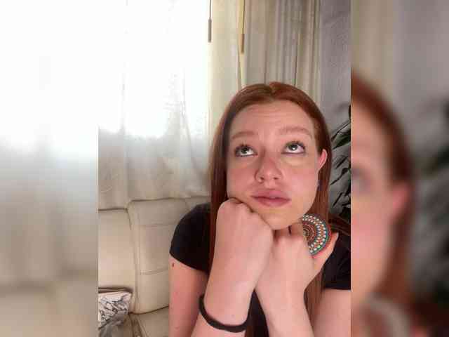 Pamela-Velvet webcam