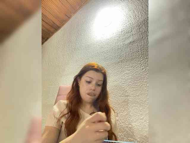 Pamela-Velvet webcam