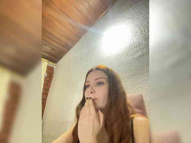 Pamela-Velvet webcam