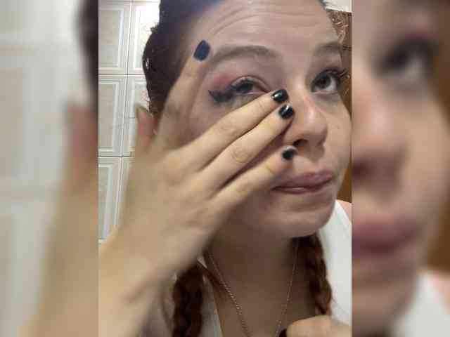 Pamela-Velvet Pamela-Velvet