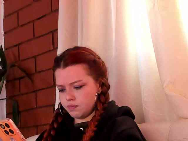 Pamela-Velvet webcam