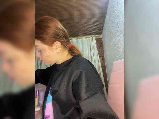 Pamela-Velvet webcam