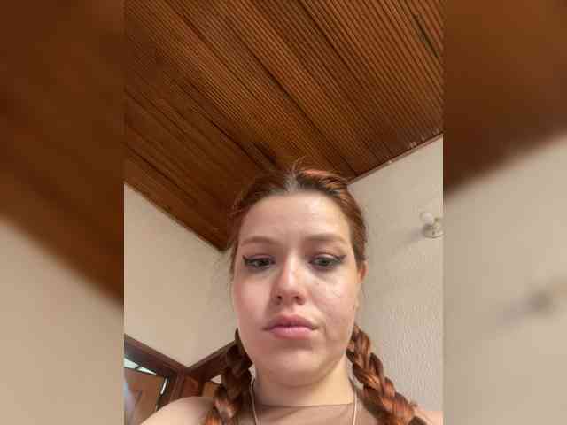 Pamela-Velvet Pamela-Velvet