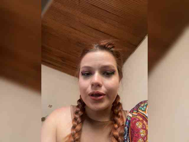 Pamela-Velvet Pamela-Velvet