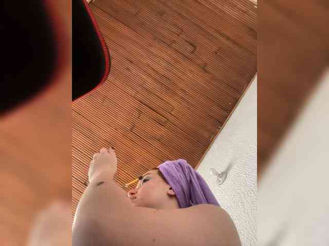 Pamela-Velvet webcam