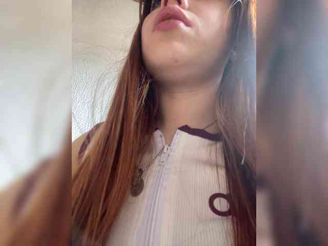 Pamela-Velvet webcam