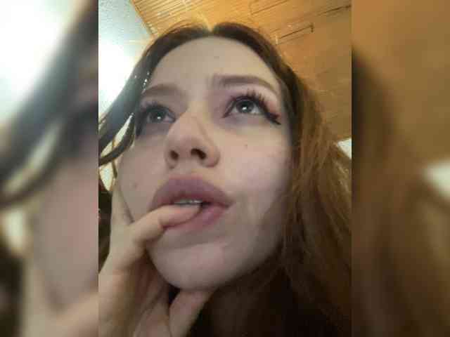 Pamela-Velvet Pamela-Velvet