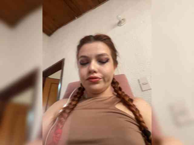 Pamela-Velvet Pamela-Velvet