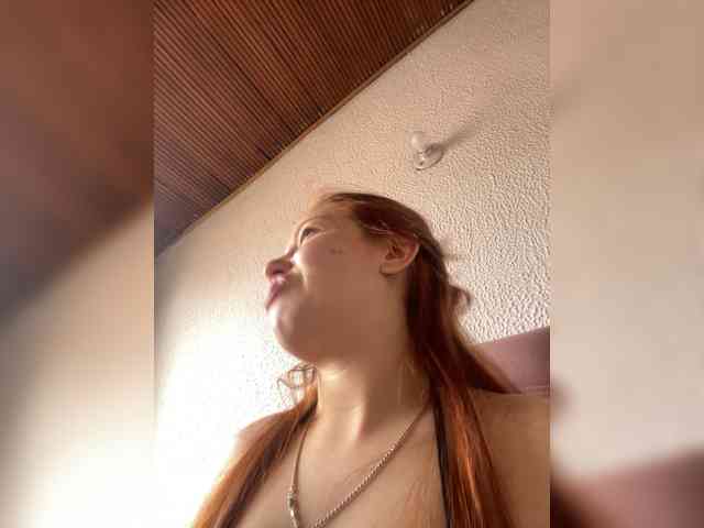 Pamela-Velvet webcam