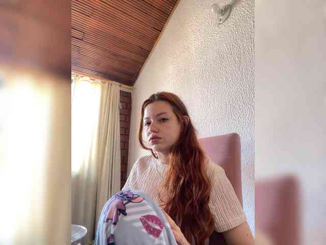 Pamela-Velvet Pamela-Velvet