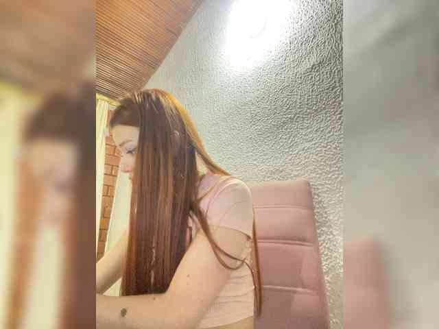 Pamela-Velvet webcam