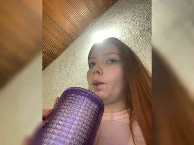 Pamela-Velvet webcam