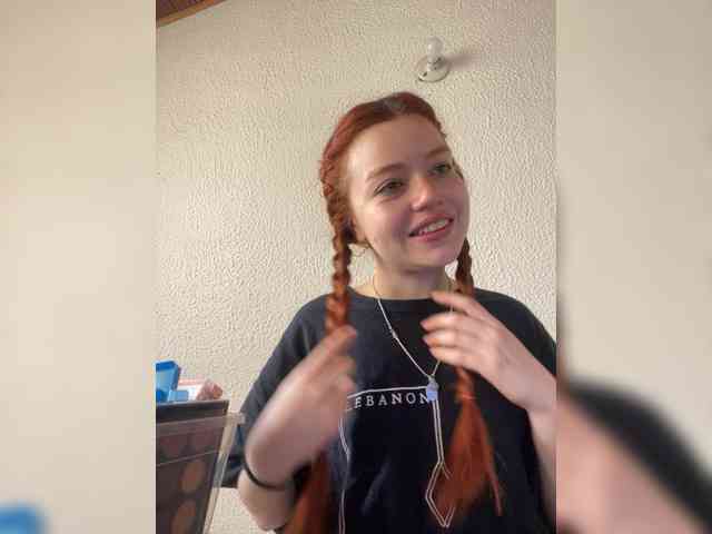 Pamela-Velvet webcam