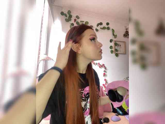 Pamela-Velvet Pamela-Velvet