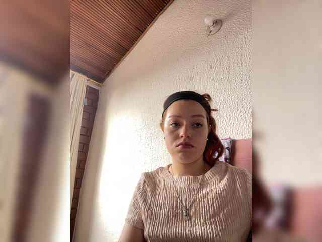 Pamela-Velvet webcam