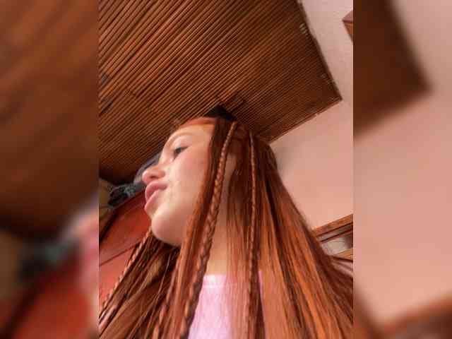 Pamela-Velvet webcam