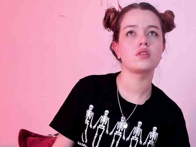 Pamela-Velvet webcam