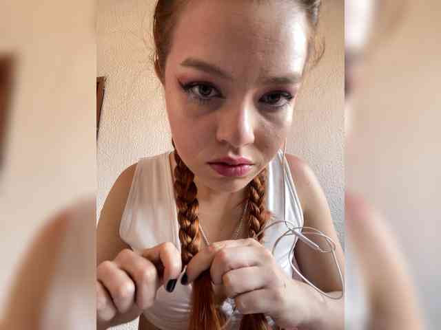 Pamela-Velvet Pamela-Velvet