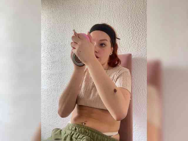 Pamela-Velvet webcam