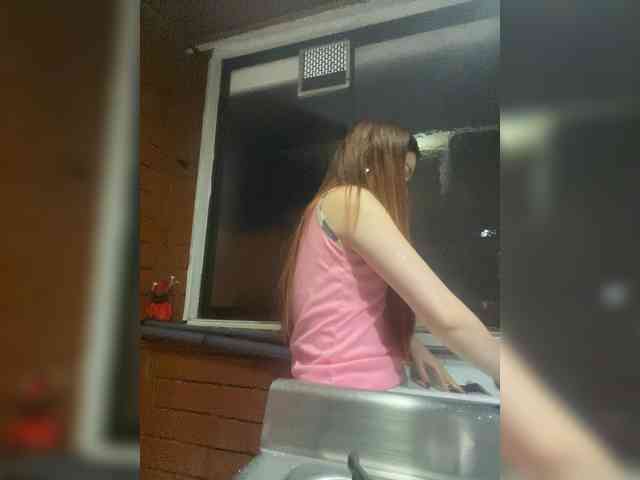 Pamela-Velvet webcam