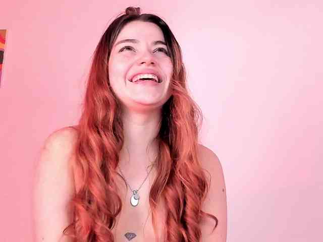 Pamela-Velvet webcam