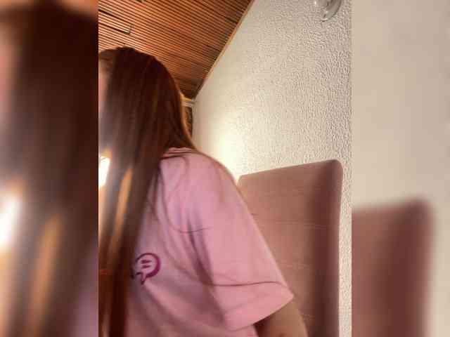 Pamela-Velvet webcam