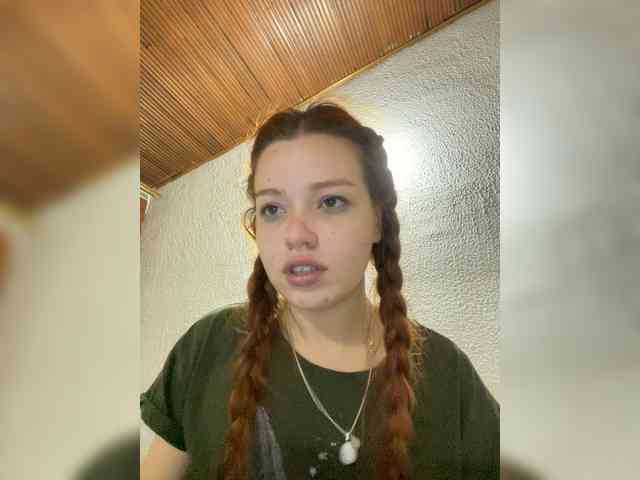 Pamela-Velvet webcam