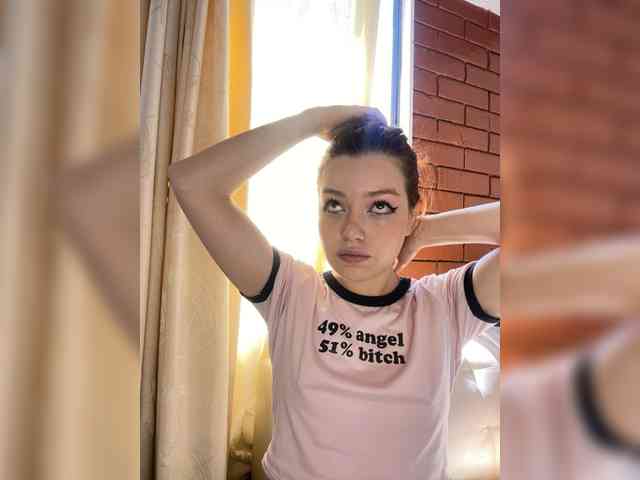 Pamela-Velvet webcam