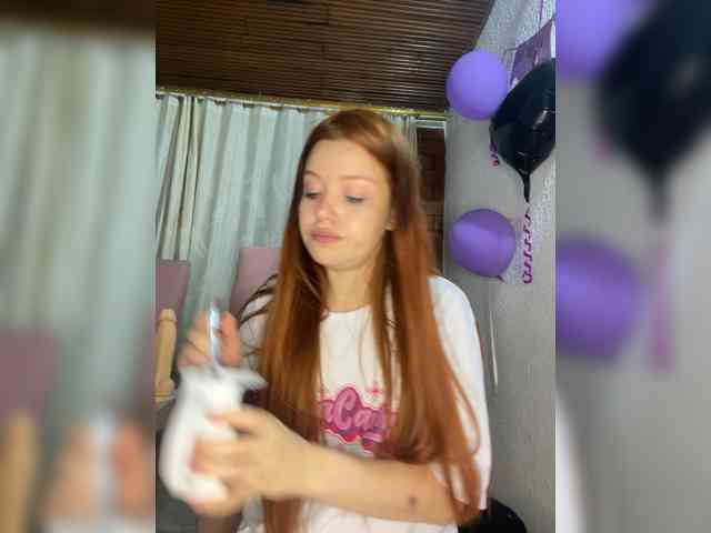 Pamela-Velvet webcam