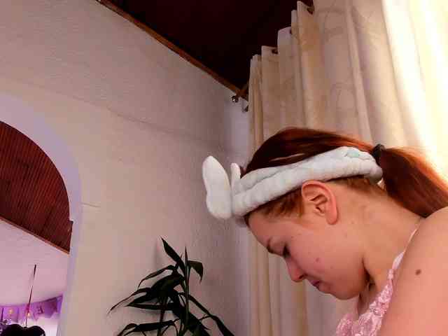 Pamela-Velvet webcam