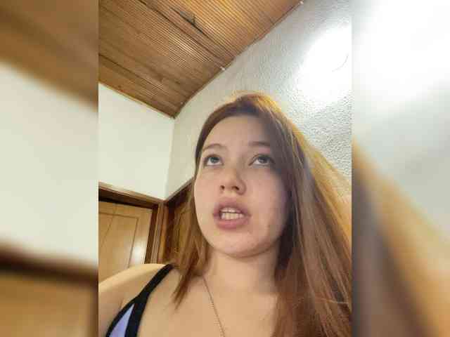 Pamela-Velvet Pamela-Velvet