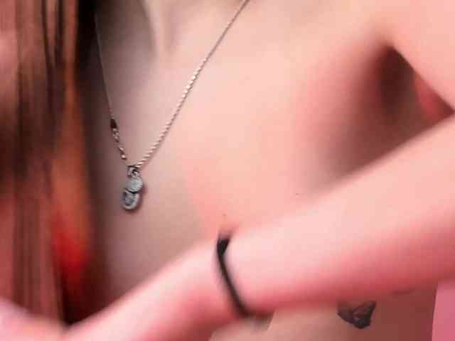 Pamela-Velvet webcam