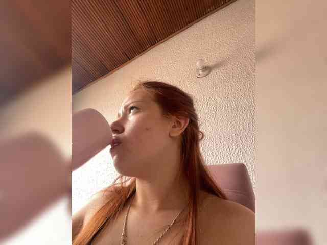 Pamela-Velvet webcam