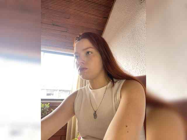 Pamela-Velvet webcam