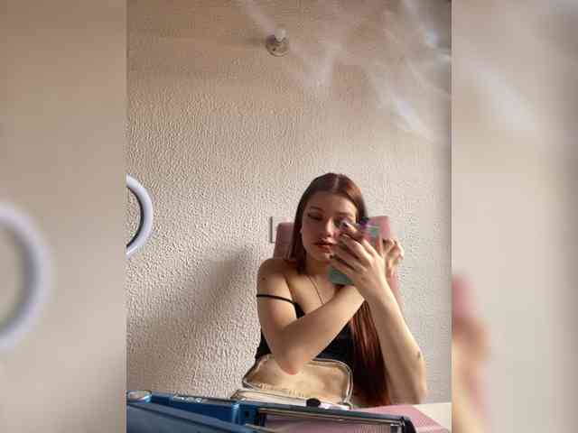 Pamela-Velvet webcam