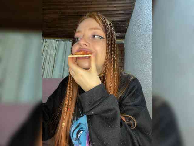 Pamela-Velvet webcam