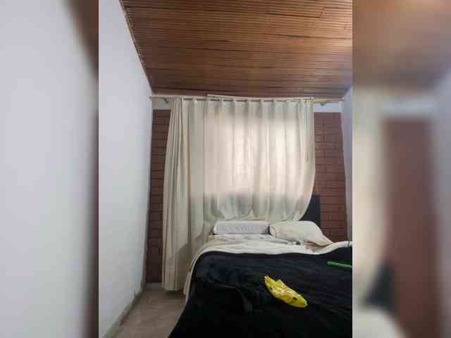 Pamela-Velvet webcam