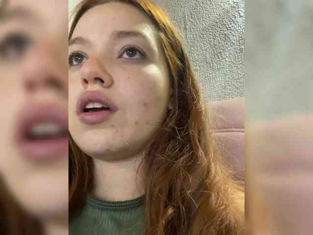 Pamela-Velvet webcam