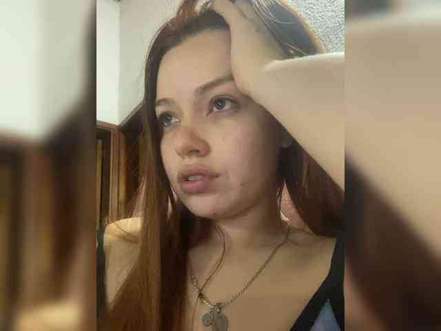 Pamela-Velvet webcam