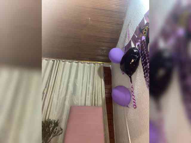 Pamela-Velvet webcam