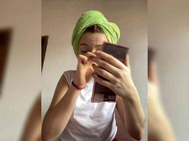 Pamela-Velvet webcam