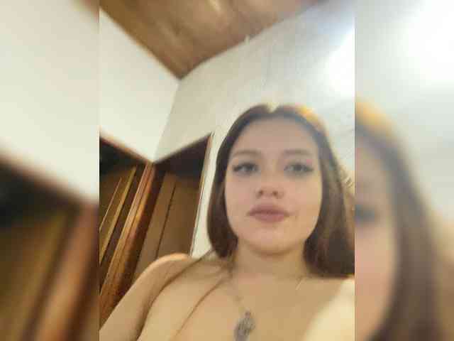 Pamela-Velvet Pamela-Velvet