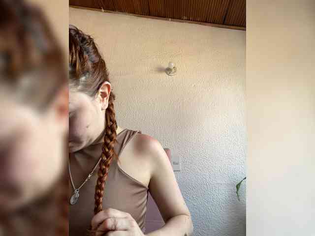 Pamela-Velvet Pamela-Velvet