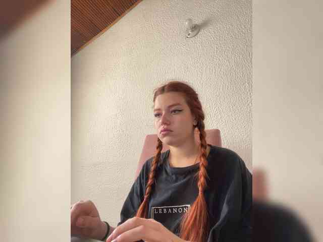 Pamela-Velvet webcam